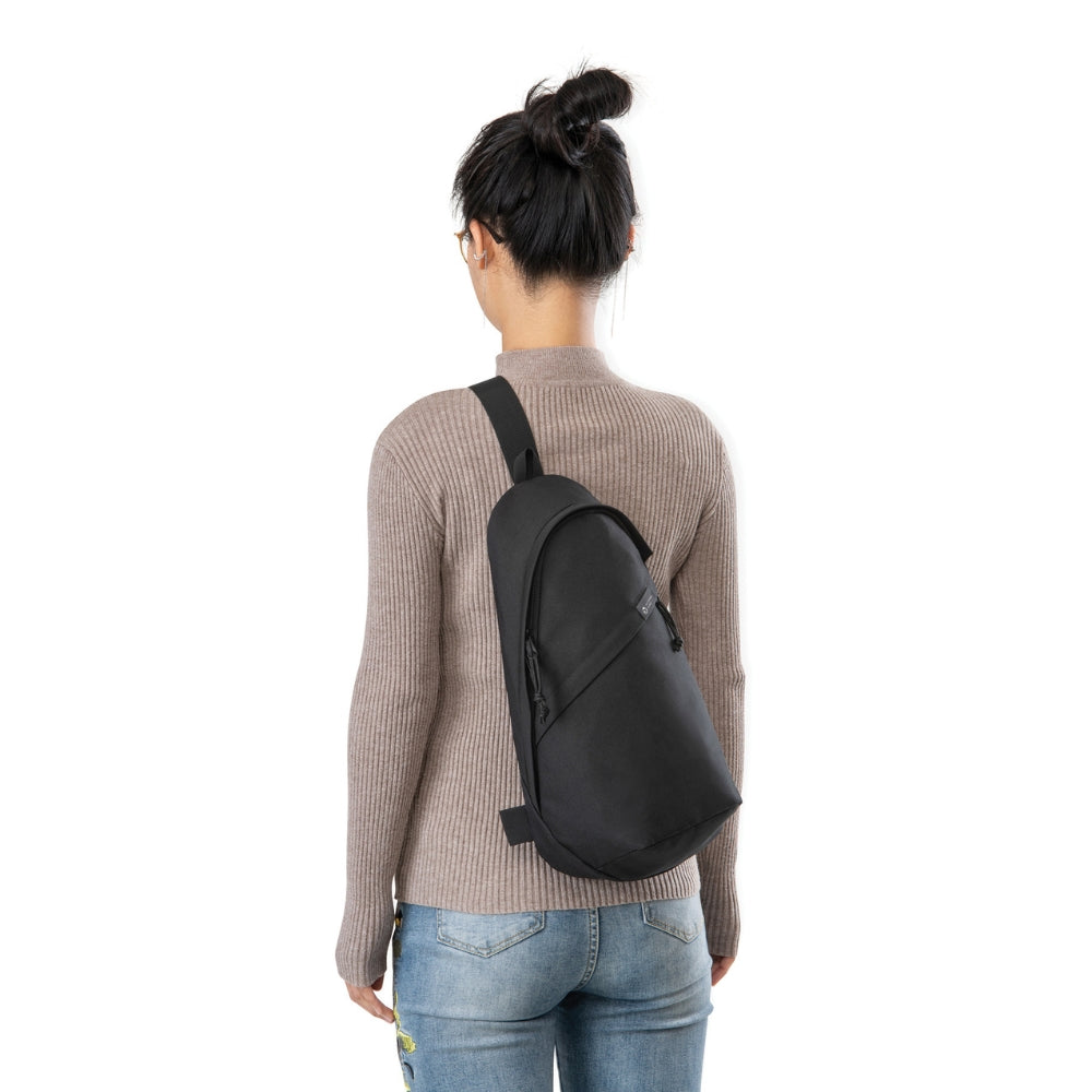 renecrossbodyreppumusta2_10454.jpg