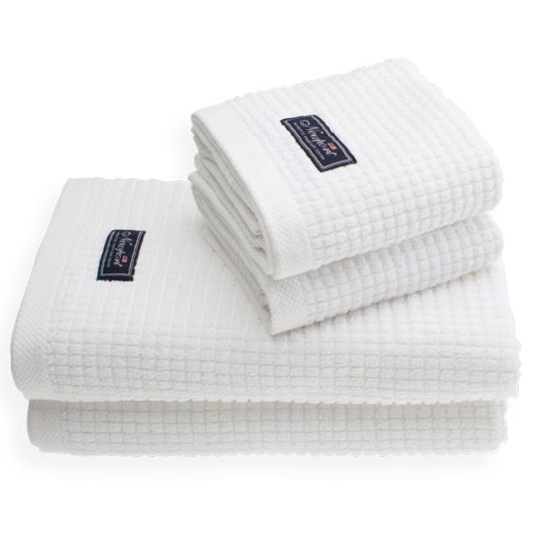 Kylpy-& kasvopyyhesetti lahjapakkauksessa