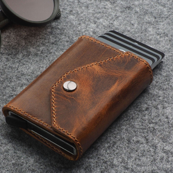 RFID-lompakko satulanahkaa