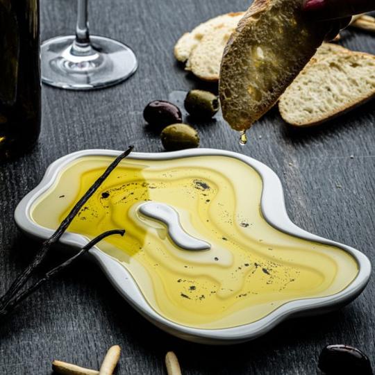 Tarjoiluastia oliiviöljylle