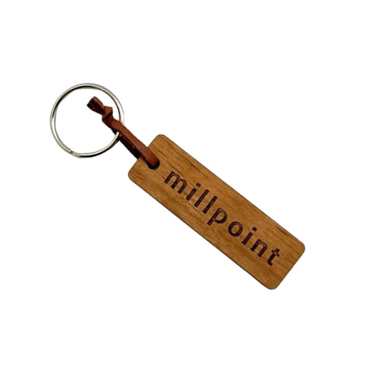 Kotimainen puinen avaimenperä